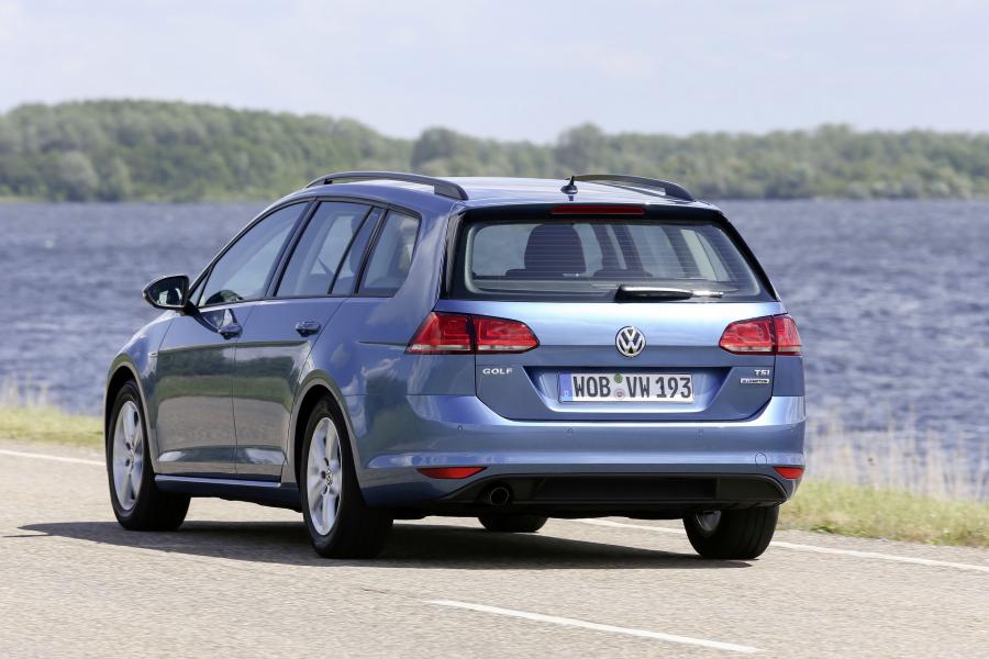  Volkswagen Golf TSI BlueMotion Variant 2015 года  (фото 2 из 4)